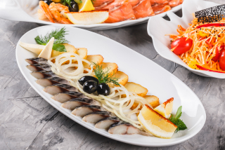 Herring "A la russe" plate