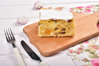 Ачма с курагой и изюмом