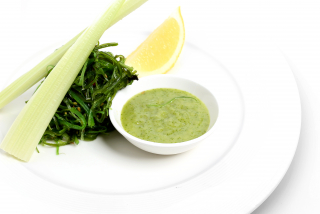 Салат из водорослей чукка