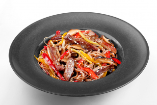 Soba noodles with beef