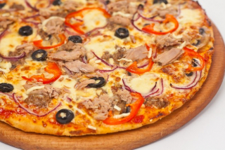 Pizza ”Tonno”