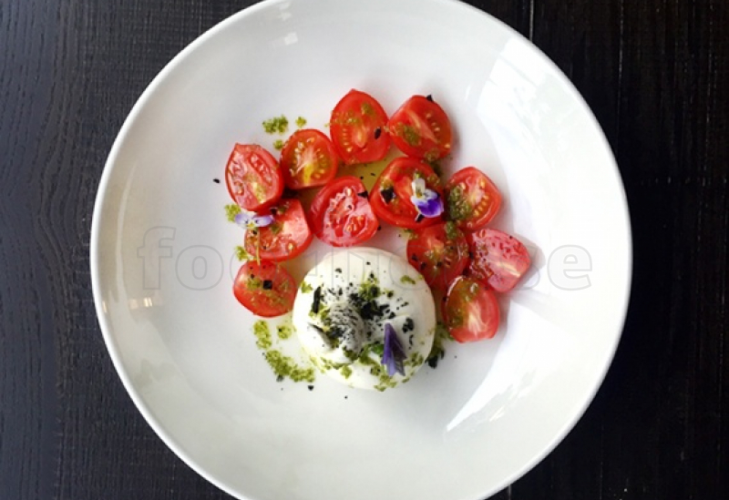 burrata_s_tomatami_cherri.jpg