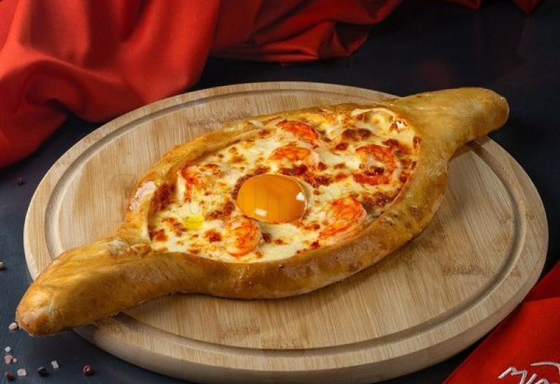 khachapuri_cu_creveti.jpg