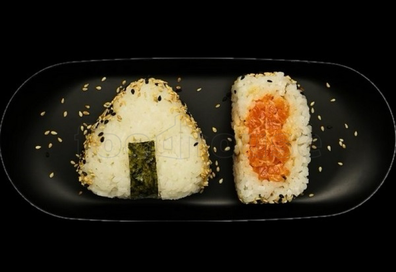 onigiri_cu_somon.jpg