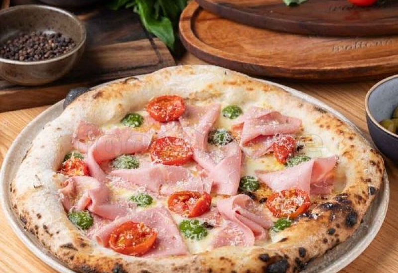 pizza_mortadella.jpg