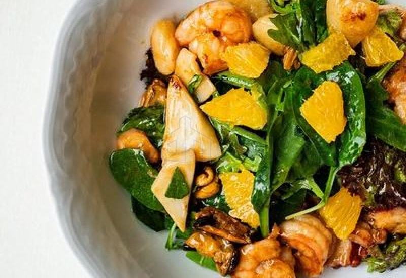 salat_s_moreproduktami_i_citrusovym_sousom.jpg