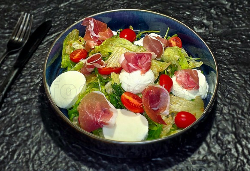 salata_con_prosciuto.jpg