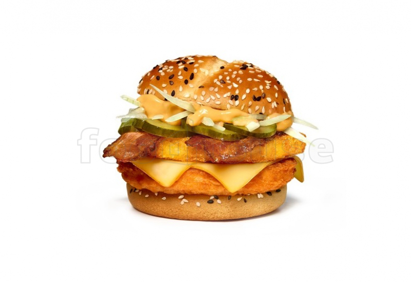 santaschickenburger25_1080x1080.jpg