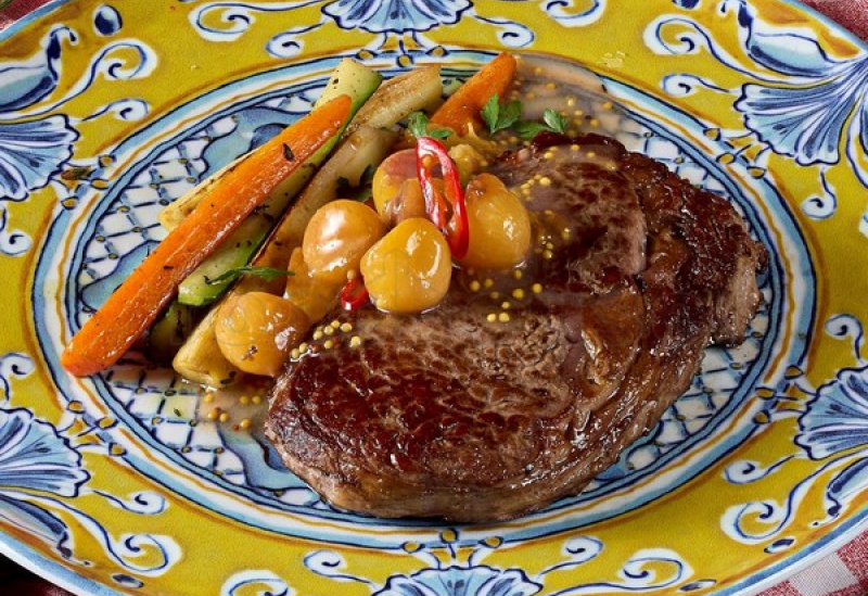 steak_ribeye_australia_cu_legume_coapte_450_gr._750_lei.jpg