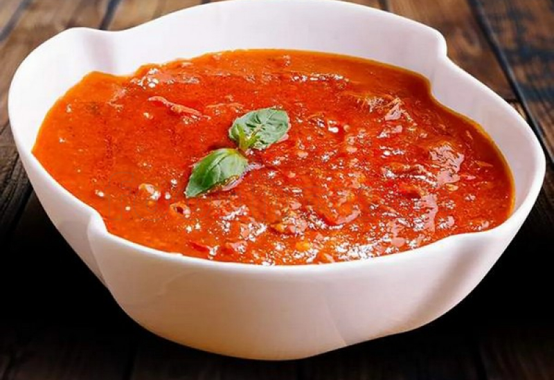 sup_iz_tushenoy_govyadiny_s_fasolyu_i_tomatami.jpg